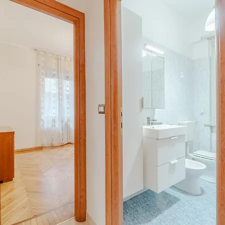 Guesthost - Cozy - Live In Style!